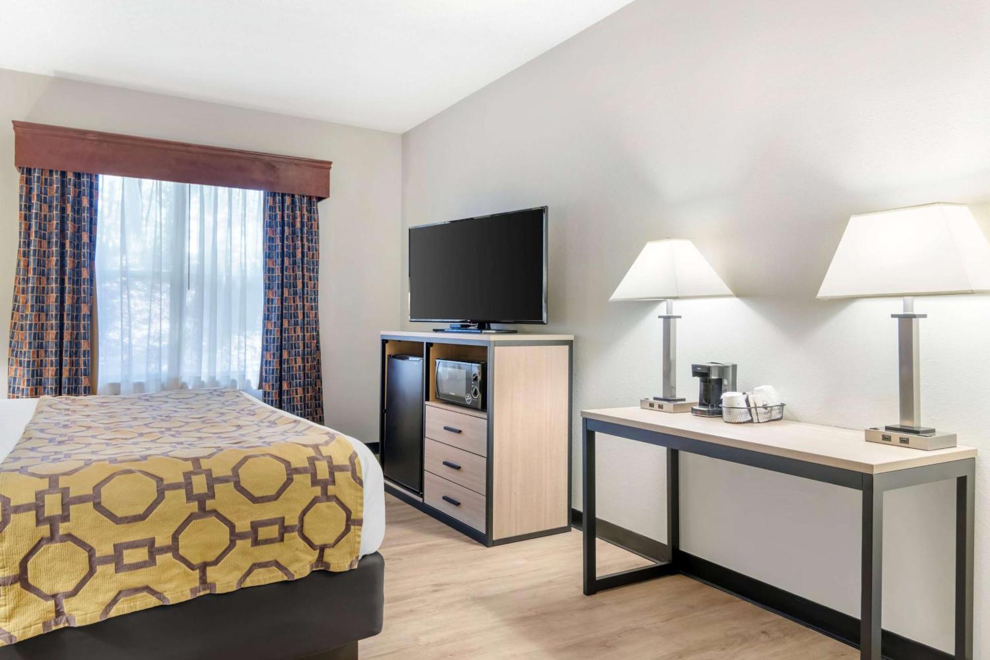 Hotel Baymont By Wyndham Kennesaw Exterior foto